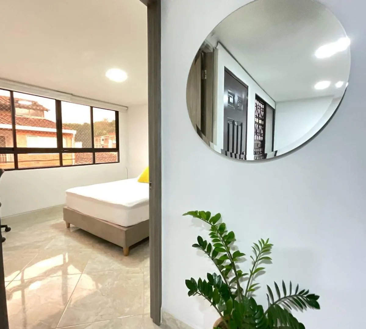 Elegante Y Hermoso Apartamento En Medellin 0*,  Colombia