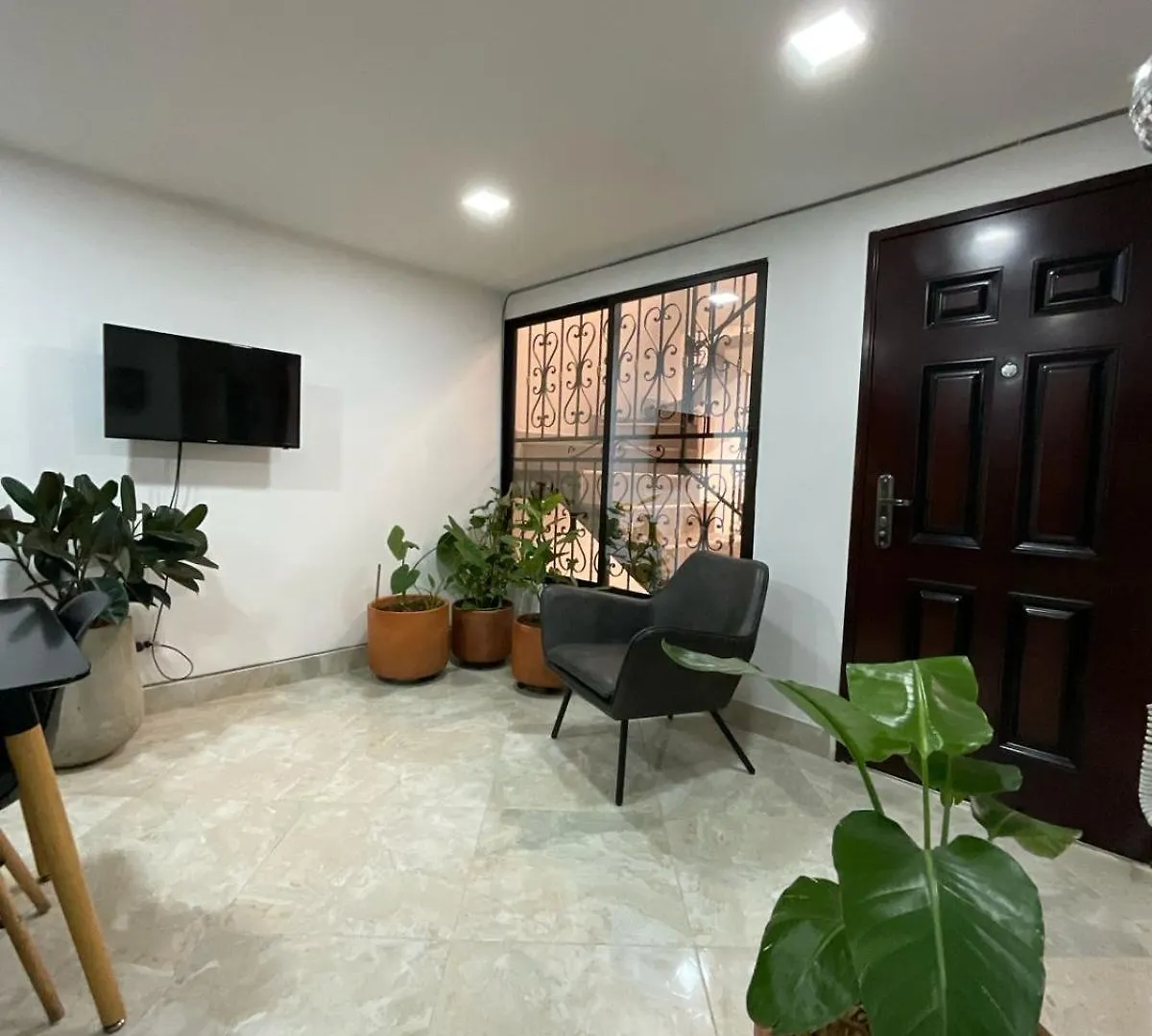 Elegante Y Hermoso Apartamento En Medellin